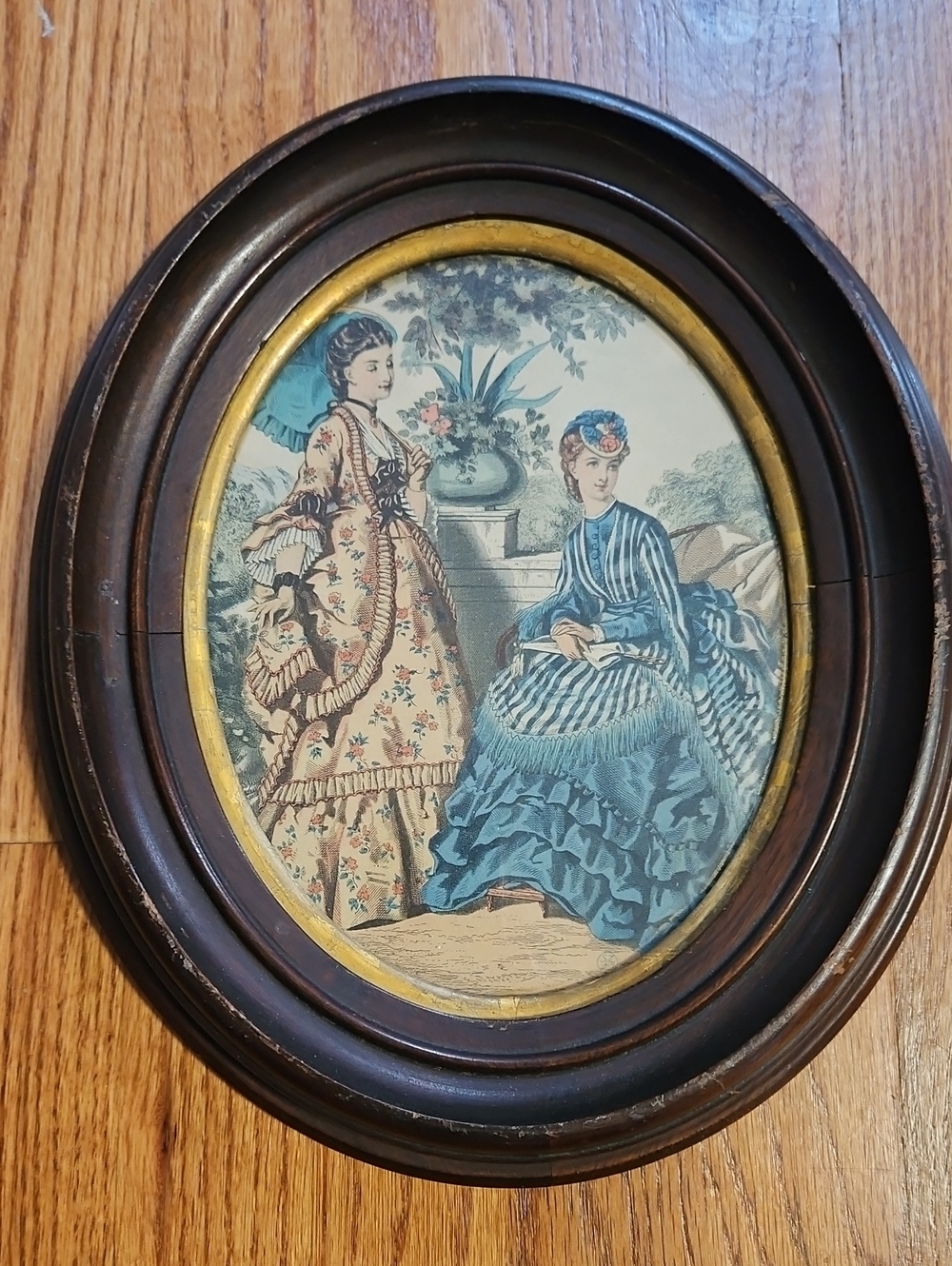 Vintage Oval Wall Decor